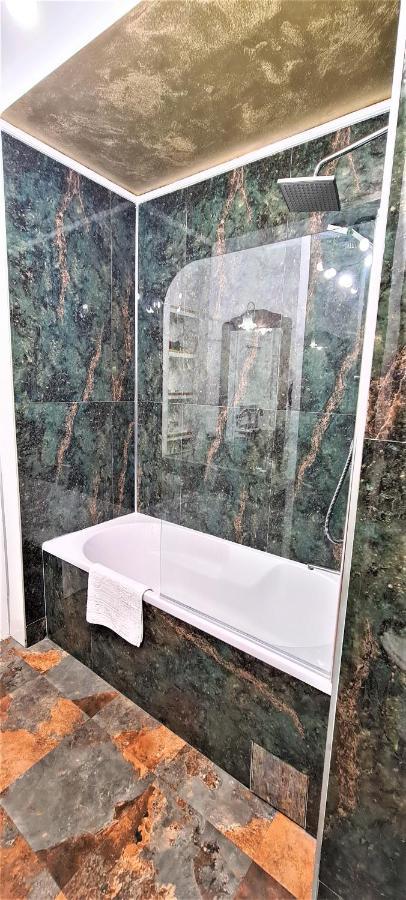 Central Arghezi Art Deco Apartment Piata Universitatii Bucureşti Ngoại thất bức ảnh