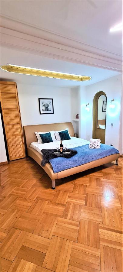 Central Arghezi Art Deco Apartment Piata Universitatii Bucureşti Ngoại thất bức ảnh